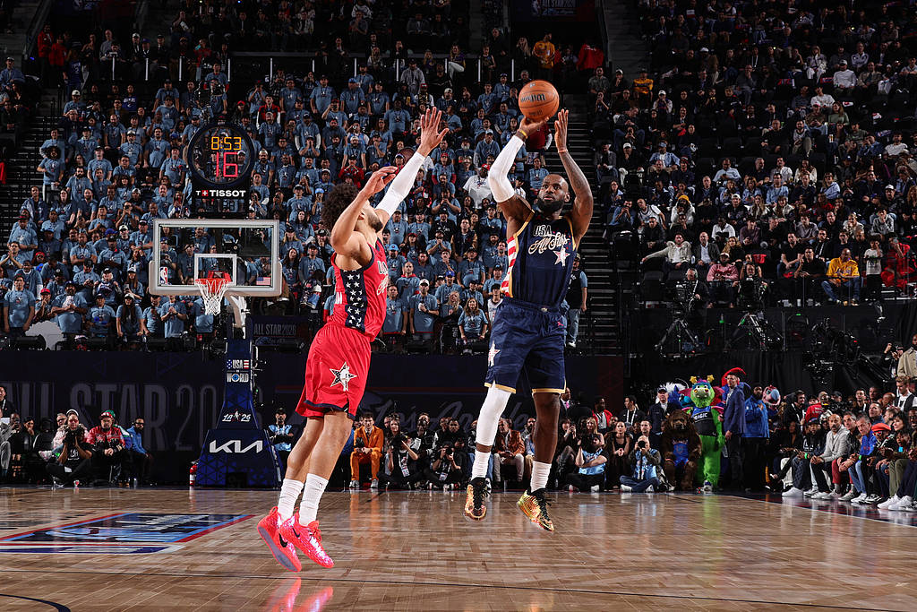 詹姆斯8分杜兰特5分3断 福克斯绝杀条纹队胜星辰队